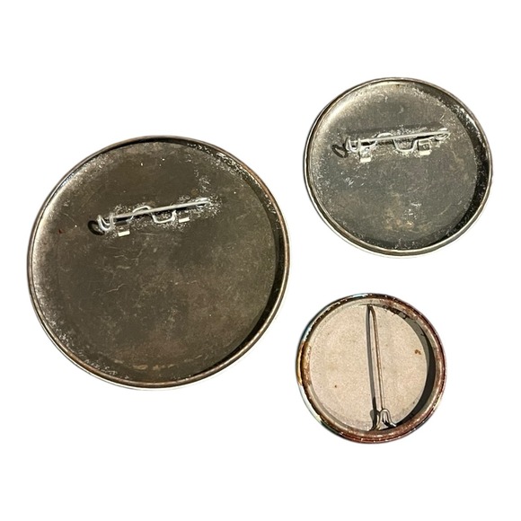 Lot of 3 Ronald Reagan George Bush 1984 Presidential Campaign Pins - Picture 5 of 5